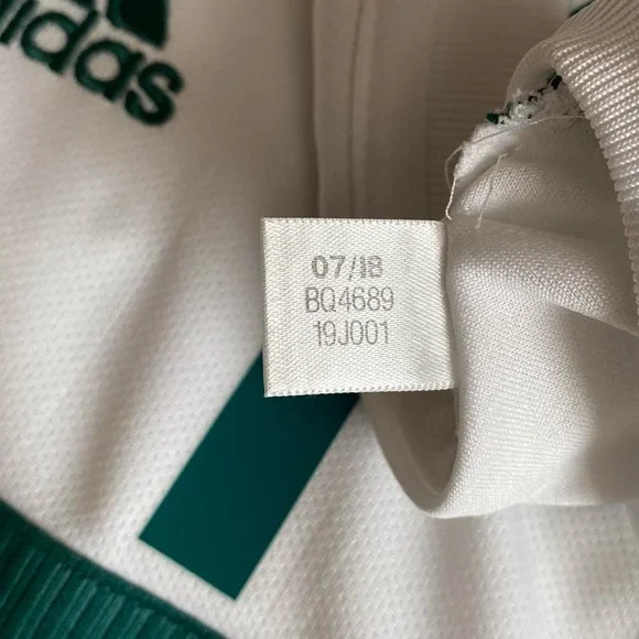 Mexico Javier Hernandez 2018 away World Cup jersey - Picture 3 of 10